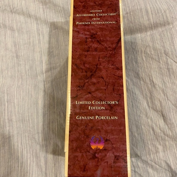 Petite Porcelain | Barbara Lee Doll with Tartan Wales Outfit - limited edition - Picture 2 of 4